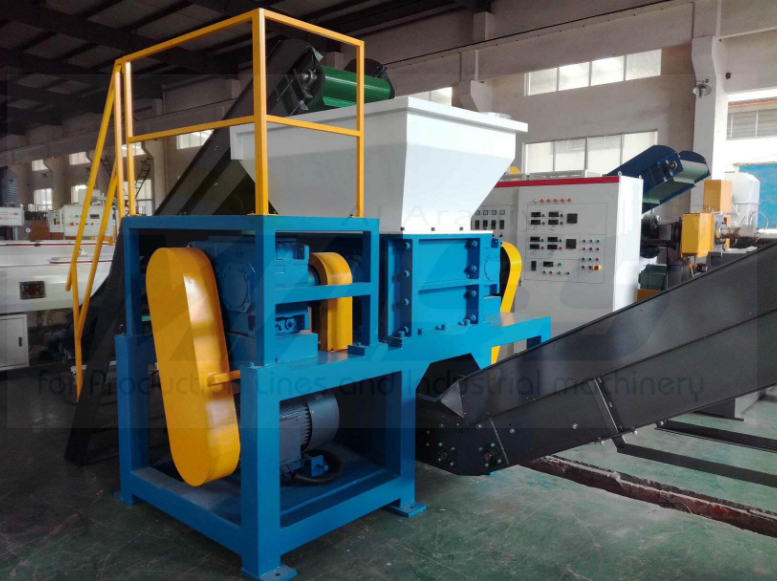 Machines for cutting jumbo bags and woven bags